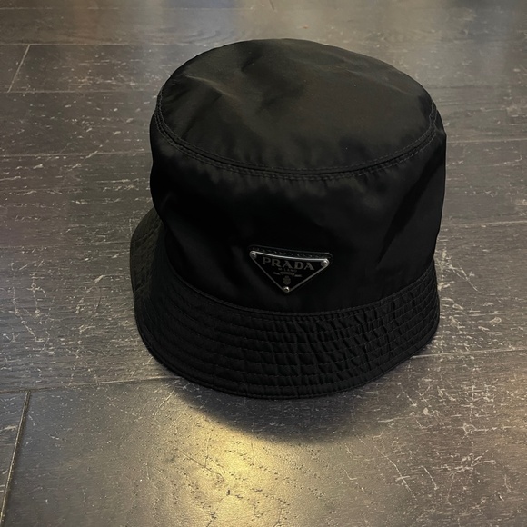 PRADA Re-Nylon black Bucket Hat 2HC137 size large classic style - Picture 3 of 14